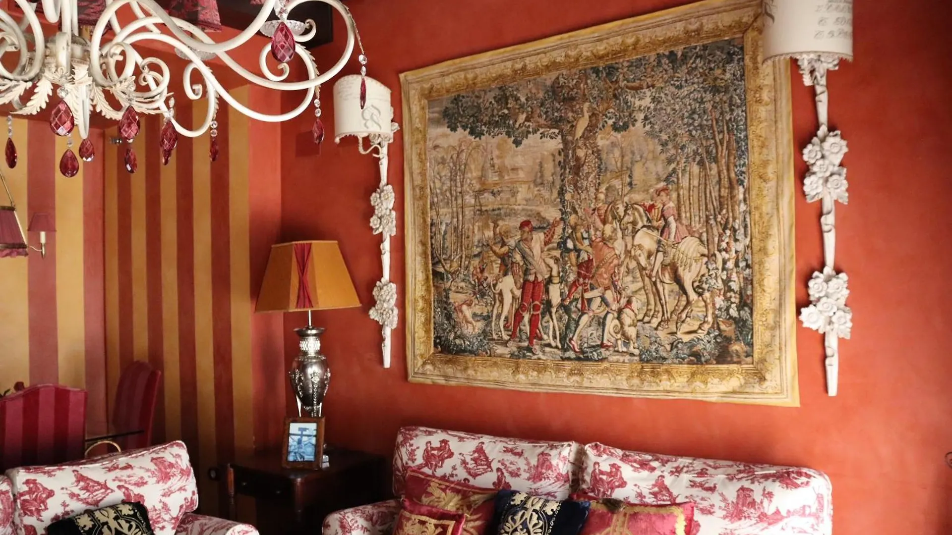 Plaza San Francisco Luxury Apartment Seville Spain