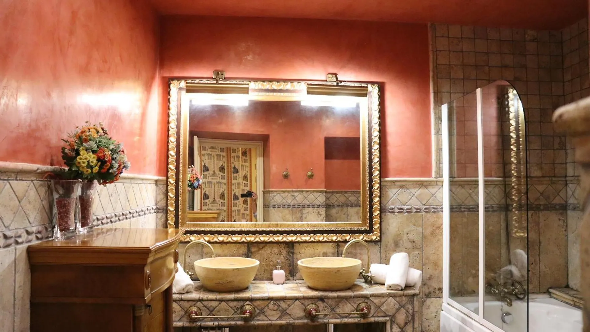 Plaza San Francisco Luxury Apartment Seville Spain