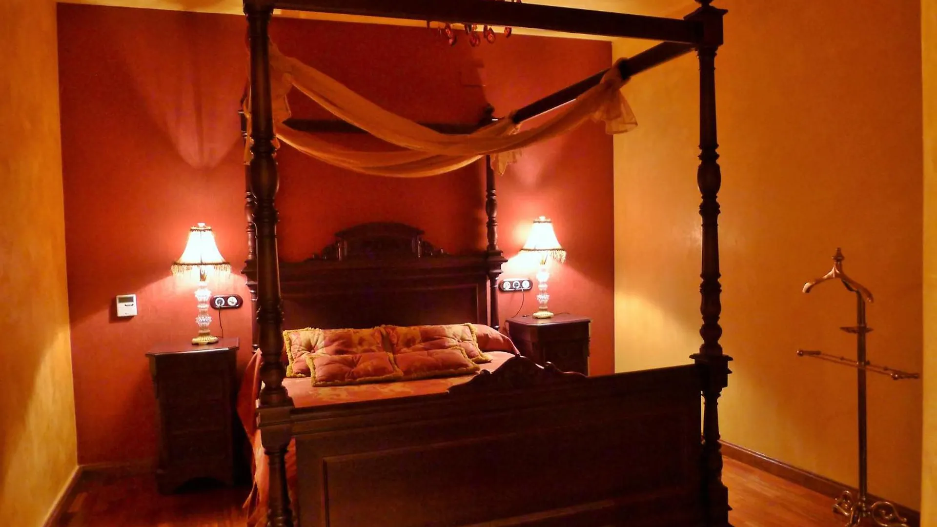 Plaza San Francisco Luxury Apartment Seville Spain