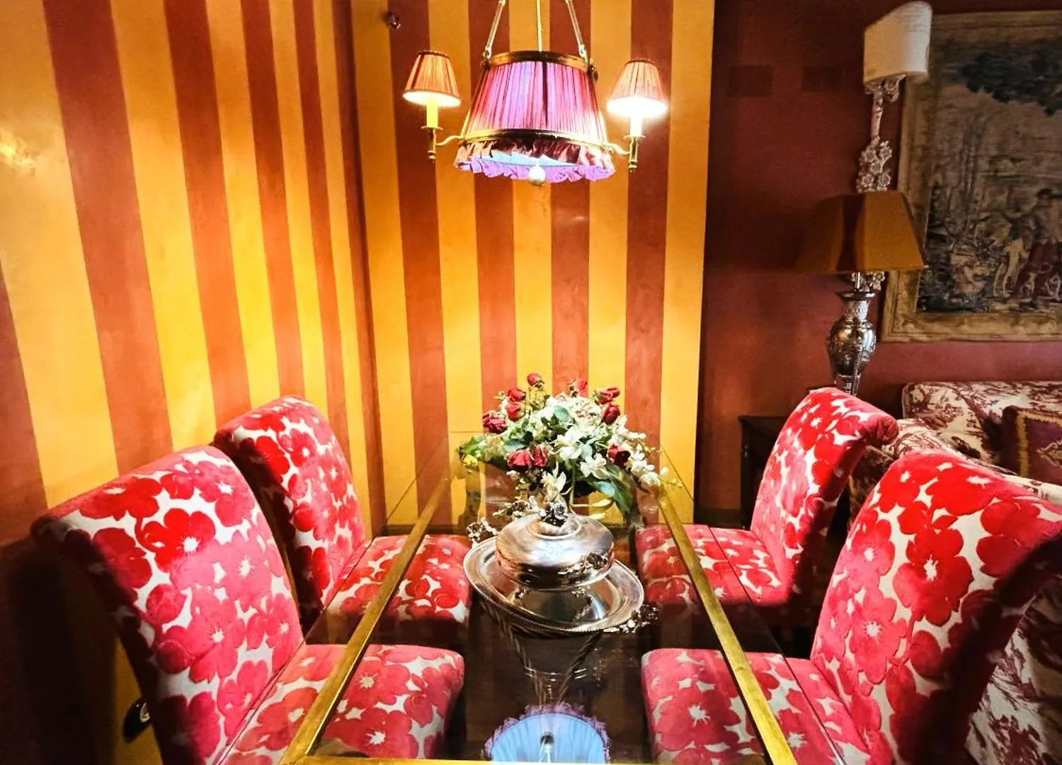 Plaza San Francisco Luxury Apartment Seville Spain