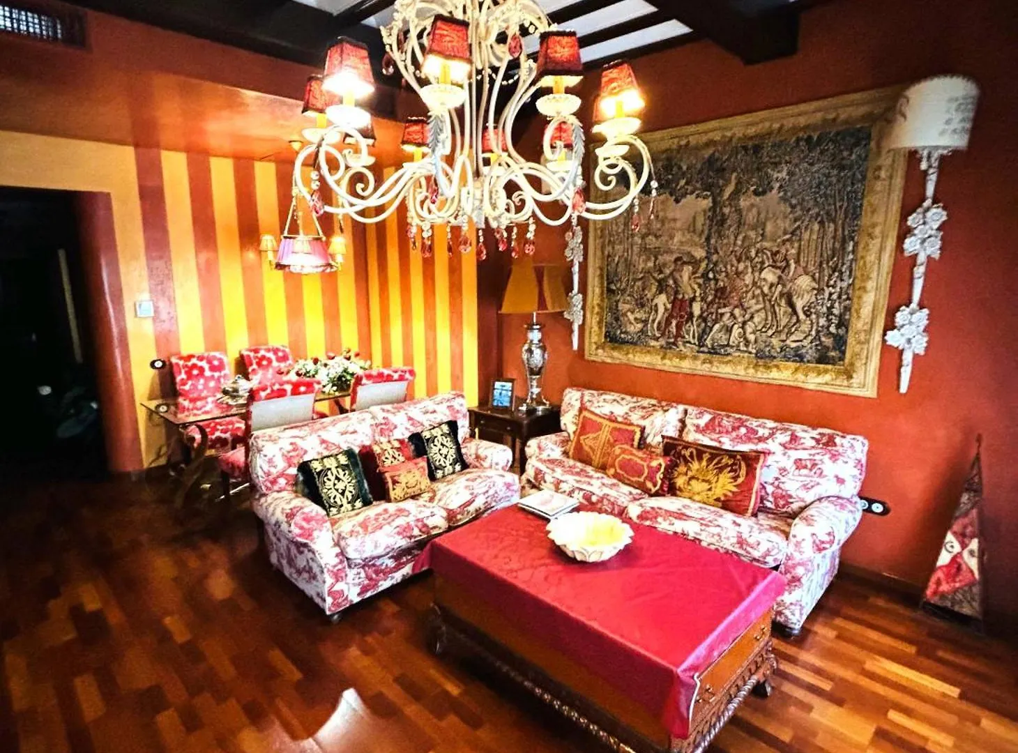 Plaza San Francisco Luxury Apartment Seville